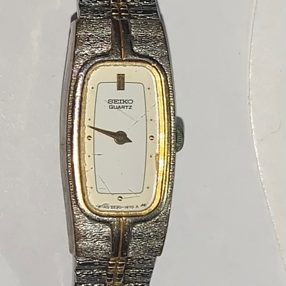 Vintage Seiko Gold Tone Ladies Dress Watch 1992 2E20-6319